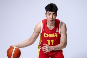 郭士强：余嘉豪的脚踝进行了个小手术 可能会缺席今夏前期的比赛配图