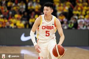 填满数据栏！廖三宁12中5拿下15分4板1助1断1帽配图