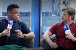 大罗:拥有安帅是巴西的一大优势,首战紧张导致部分球员发挥失常配图