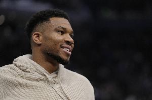 Shams：整个NBA都在等着字母哥的情况 他的去向将影响多支队伍配图