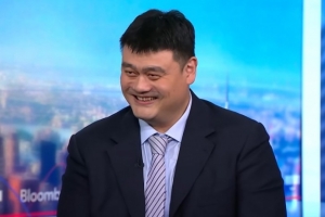 姚明:在中国篮球和足球并驾齐驱 很多年轻人想像杨瀚森一样打NBA配图
