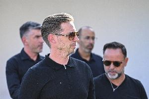 TA：爱德华兹已经卸任芬威CEO 芬威总裁迈克·戈登将重掌足球业务配图
