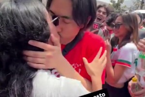 这艳福🫣！墨西哥女球迷当众激吻韩国男球迷