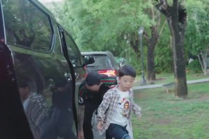 😂顺便拉个活！GAI踢球：98年开始看球，因为阿森纳喜欢法国帮